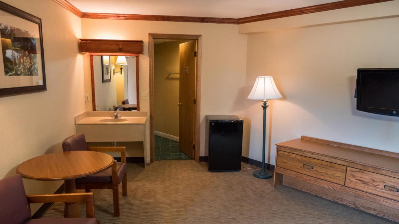 Wild Bear Inn Pigeon Forge Exterior foto